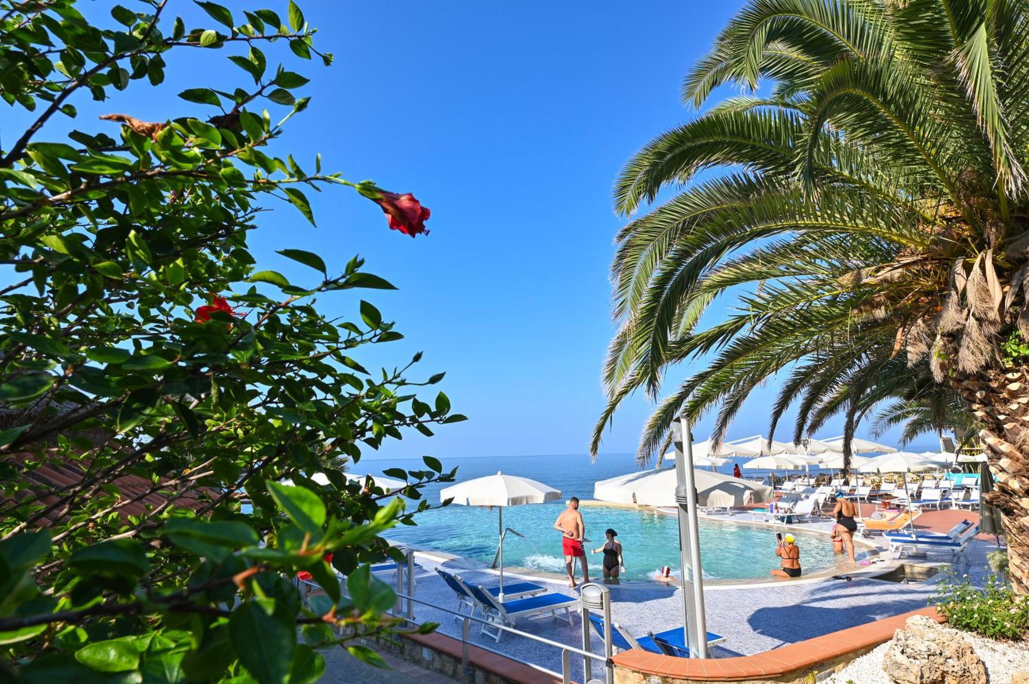 Resort Baia Del Silenzio Pisciotta Eksteriør billede